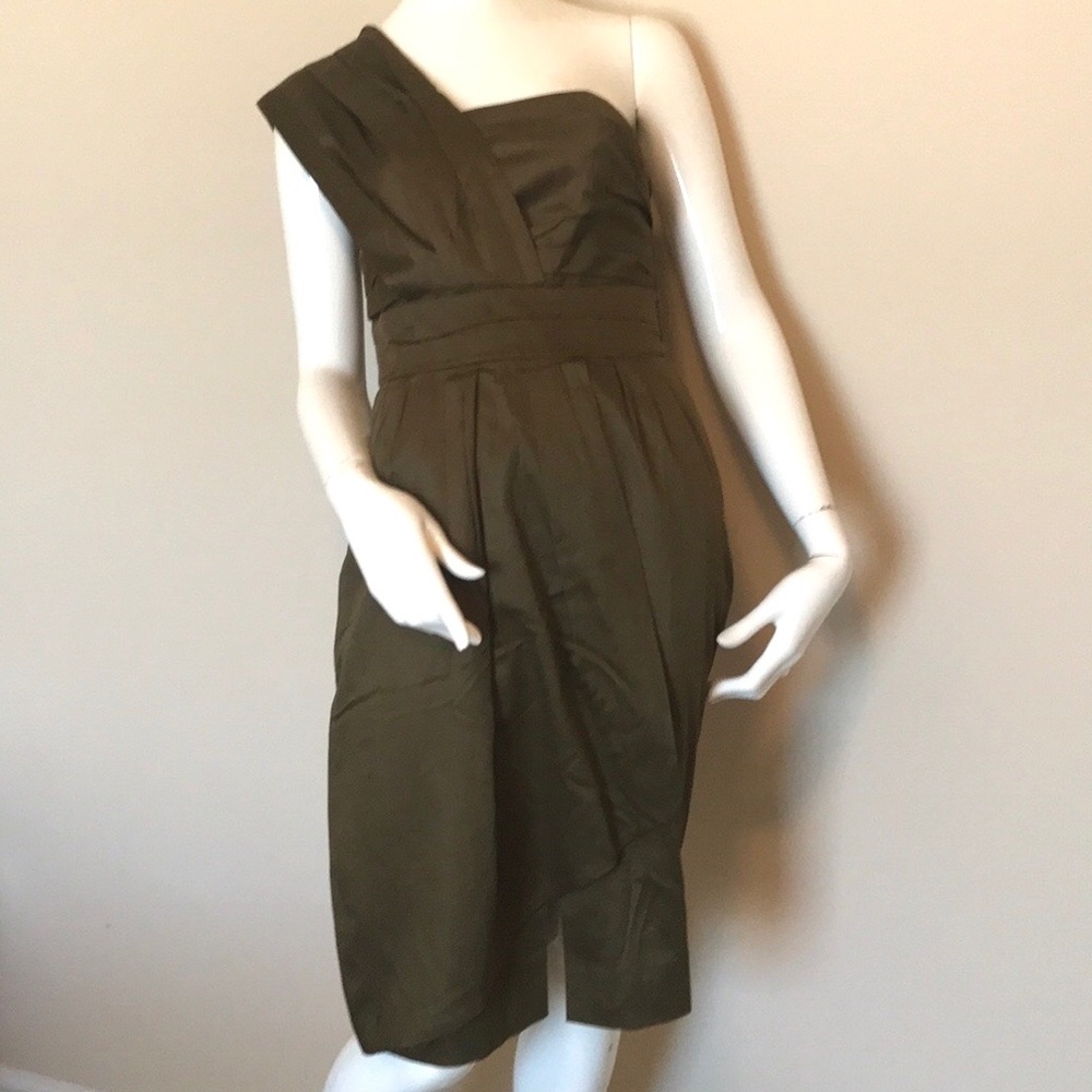 Escada strapless one shoulder olive dress 34 US 4)